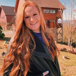 Meet your Posher, Alexis